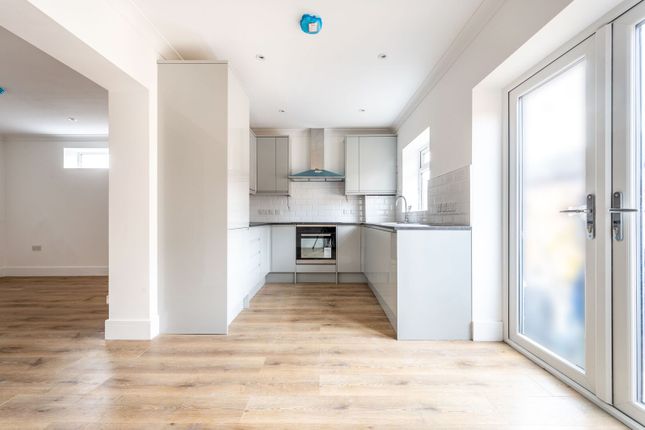 Esmeralda Road, Bermondsey photo 4
