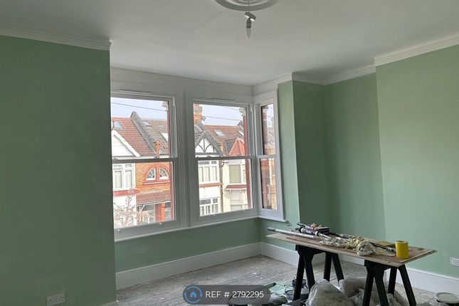 Park Hall Road, East Finchley, London photo 3