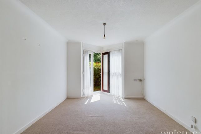 34, Roseacre Gardens, Welwyn Garden City photo 4