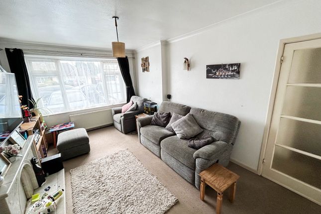 66 Cardinals Drive, Pagham, Bognor Regis photo 4