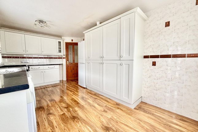 1, Newfield Drive, Leeds photo 2