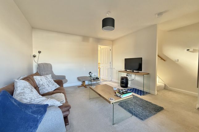 68, Loveridge Drive, Exeter photo 4