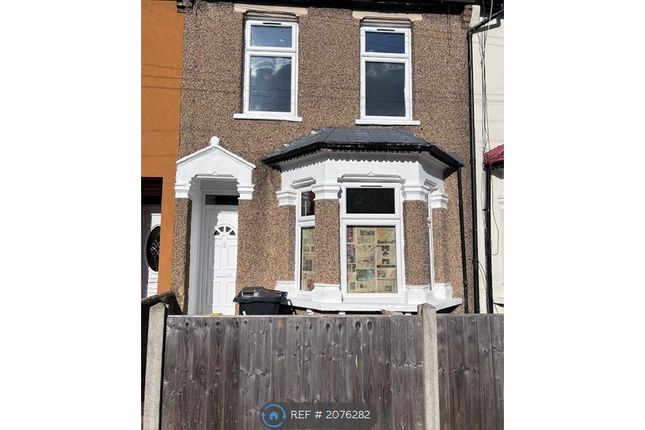 Terraced house to rent in Melford Road, Ilford
