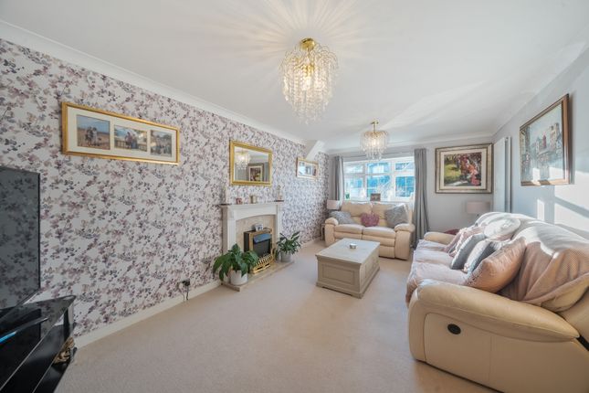 12, Coopers Meadow, St. Albans photo 3