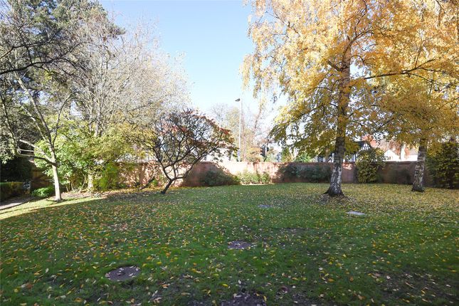 Flat 14,, Woodstock House, Wokingham photo 4