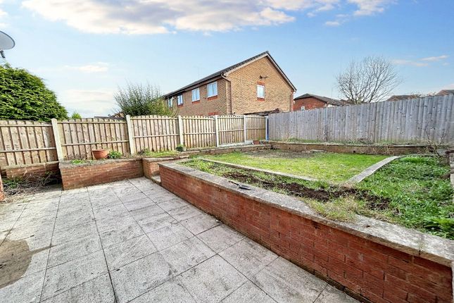 Detached house for sale in Willow Mount, Alverthorpe, Wakefield, West Yorkshire