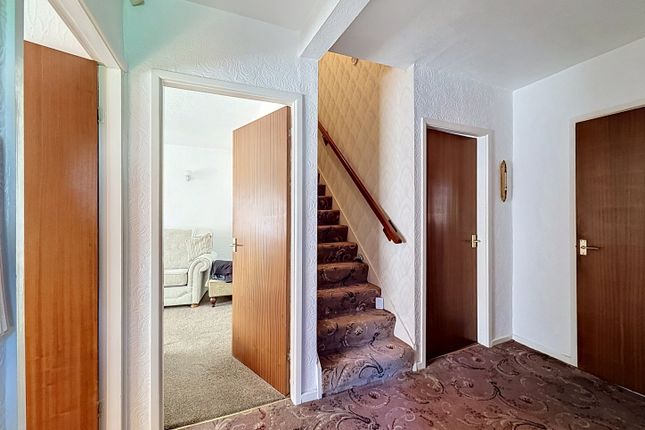 20, Marquis Close, Lower Darwen photo 3
