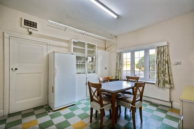 Breakfast Room