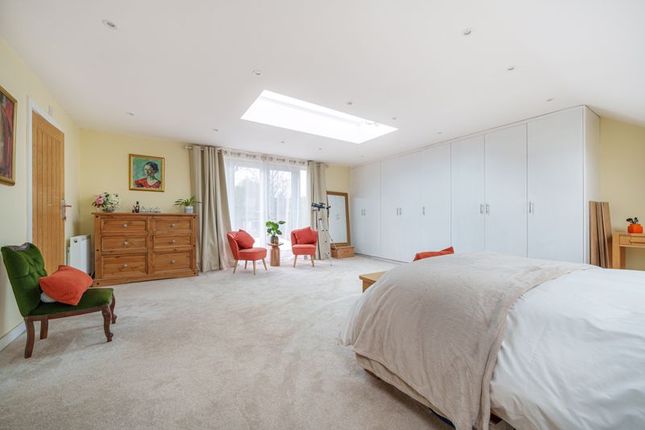 Semi-detached bungalow for sale in Haslemere Avenue, East Barnet, Barnet