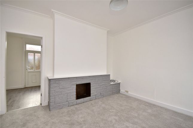 9, Bowler Street, Oldham photo 4