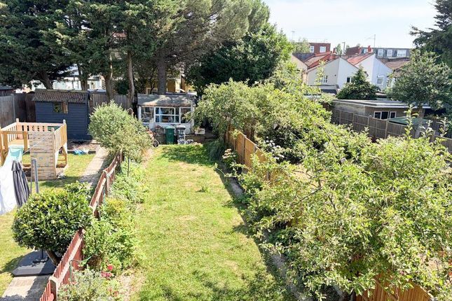 13, Caddington Road, London photo 2