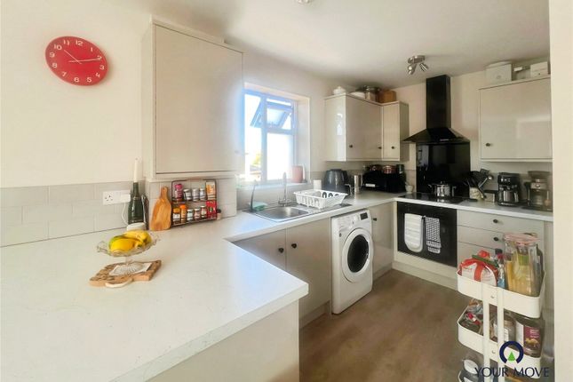 Flat 4, Millstone House, 99, Victoria Drive, West Sussex photo 4