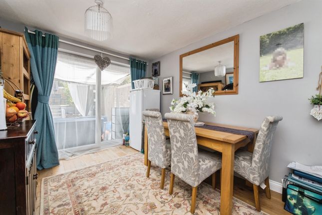 51, Broadfields Road, Exeter photo 4