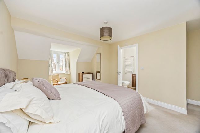 28 Chichester Road, Hailsham photo 2