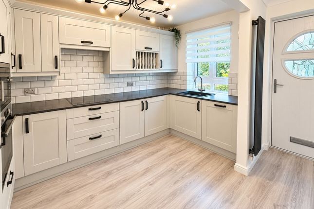 Churchward Drive, Telford photo 2