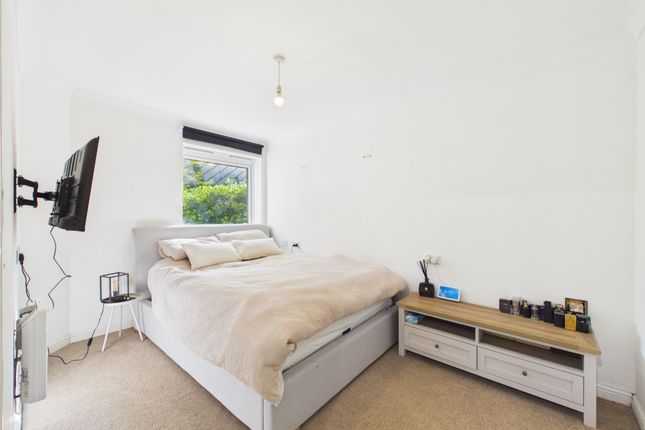 Flat 1, St Johns View, High Wycombe photo 4
