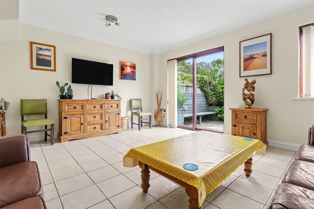 12 Cross Farm,, Chapel Street, Devon photo 2