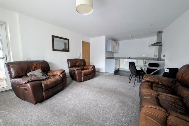 Living Room.Jpg