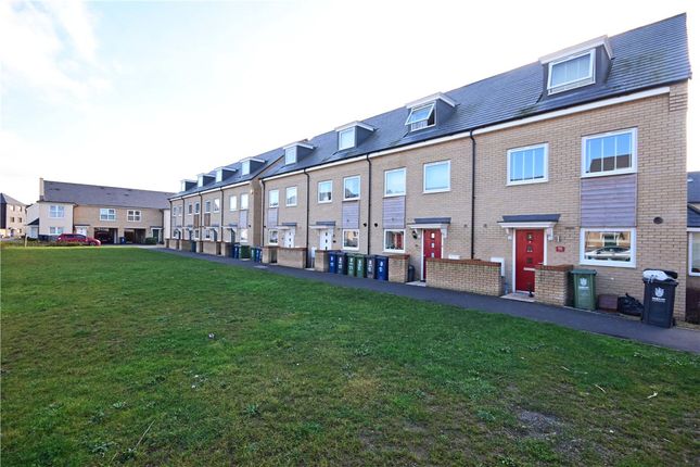 End terrace house to rent in Cranesbill Close, Cambridge CB4