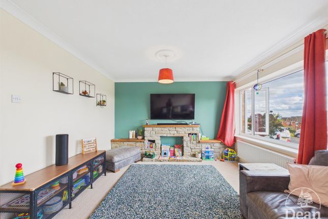 8, Limeway, Lydney photo 4