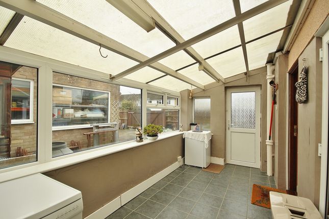 1, Evans Road, Eynsham photo 3