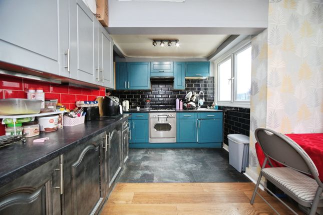 118, Limbury Road, Luton photo 5