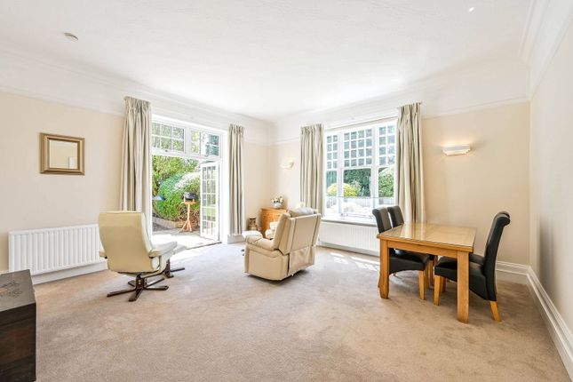 Hawkwood House,Flat 1, Hawkwood Rise, Leatherhead photo 3