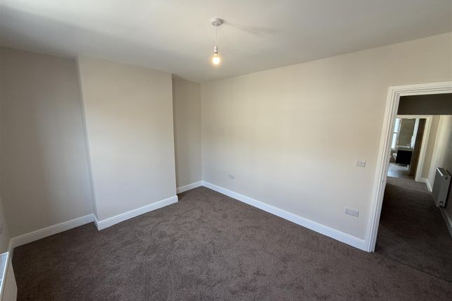 60, Stanley Road, London photo 3