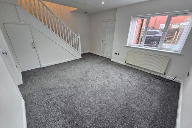 43, Wild Street, Heywood photo 4