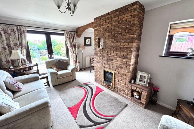 73, Leaward Close, Nuneaton photo 2