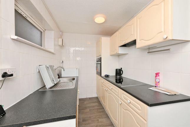 9, Berners Way, BROXBOURNE photo 3