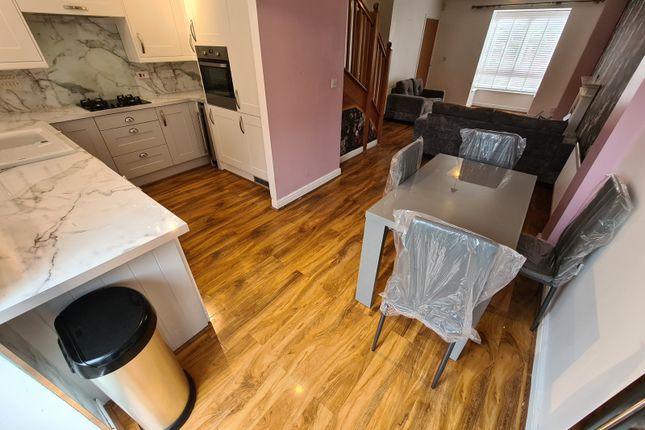 24 Drayton Street, Hulme, Manchester photo 4