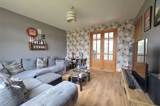 33, Foxglove Close, Essex photo 2