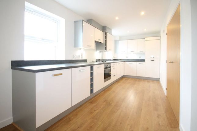 33 Taylor Close, Tonbridge photo 2