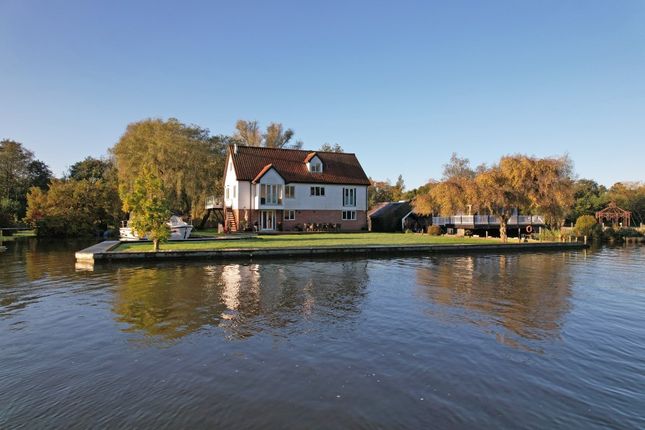 The Willows, Beech Road, Wroxham photo 4