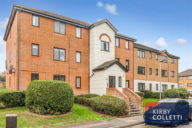 1-bed flat on 35, Parrotts Field, Hoddesdon, £150,000