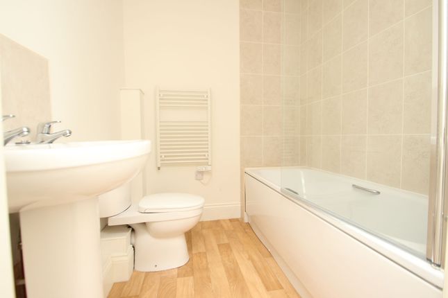 8 Winton Heights, Bournemouth photo 3