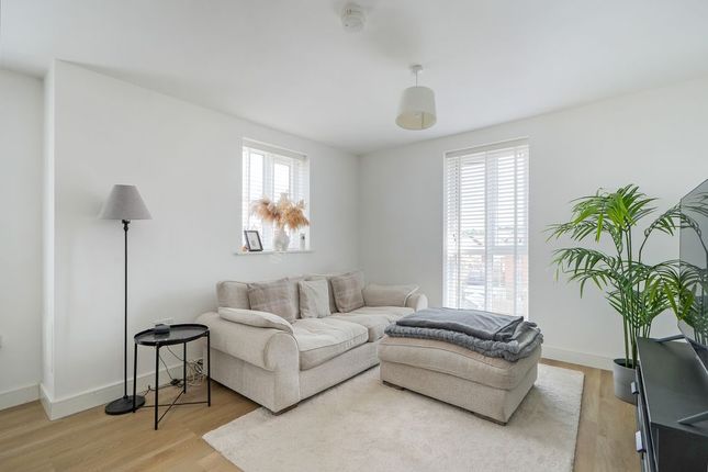 23, Askham Way, Rotherham photo 4