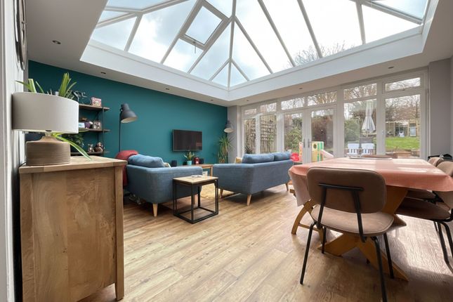 19 Throxenby Lane, Scarborough photo 3
