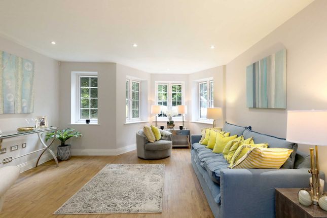 Flat for sale in Amersham Road, Beaconsfield