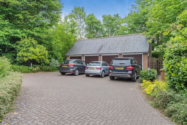 5 Arklow Court, Station Approach, Chorleywood photo 3