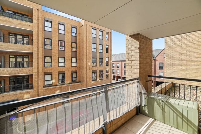 Flat 13, Pointelle House, Wallington photo 3