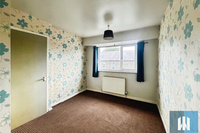 8, Daleside Avenue, Holmfirth photo 4