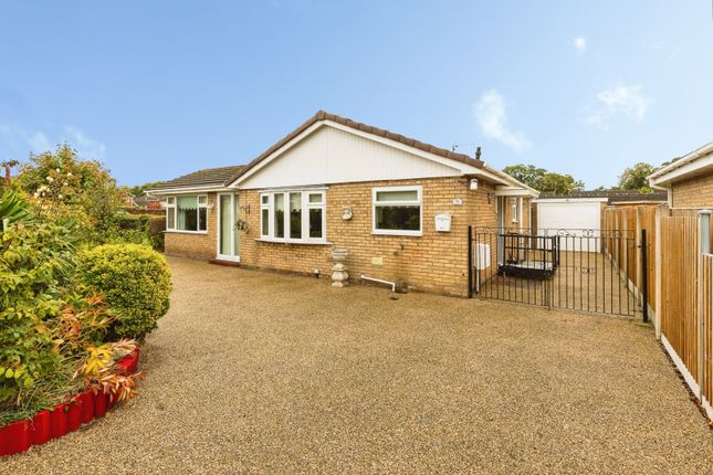 3-bed bungalow on 31, Fairoaks Crescent, Wrexham, £290,000