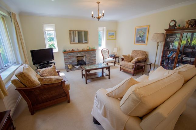 9 Potters Close, West Hill, Ottery St Mary photo 2
