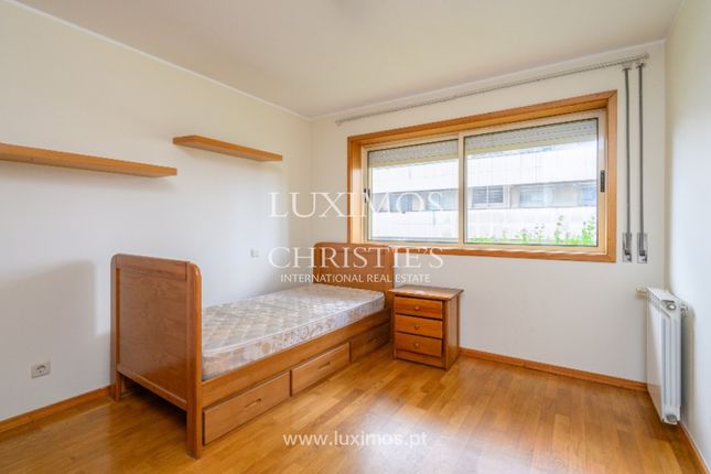 Apartment for sale in Rua De Costa Cabral 2219, 4200-230 Porto, Portugal