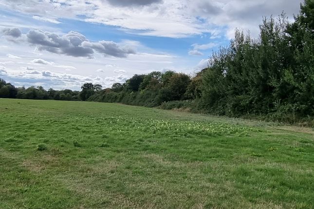 Land for sale in Thame, Tetsworth