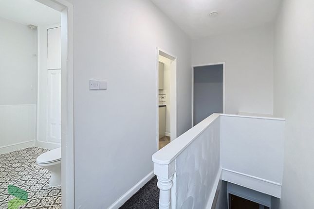 First floor flat, 44B, Hollins Grove Street, Darwen photo 2