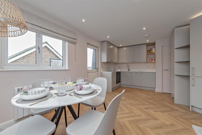 Flat 3, 2a, Royal Road, St. Albans photo 4