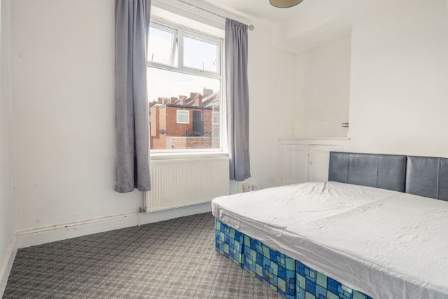 36 Crowley Road, Swalwell, Tyne and Wear photo 5